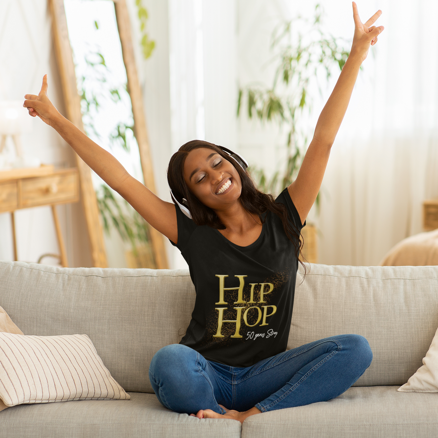 Hip Hop 2023 to Infinity Women's Favorite Tee